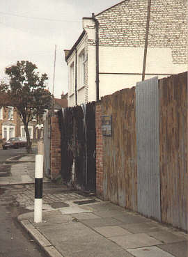 Becklow Road, Acton (18,133 bytes)