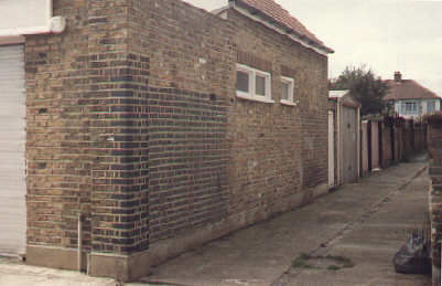 Davis Road, Acton (16,705 bytes)